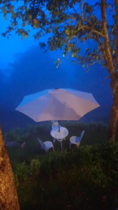 Cabana Con Banera Y Chimeneas En Puesta De Sol El Pacifico Εξωτερικό φωτογραφία
